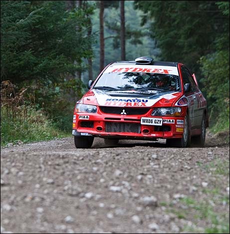 Ford Escort MK2 and Carl Davis in the BMW M3 came 1st in the B12 class